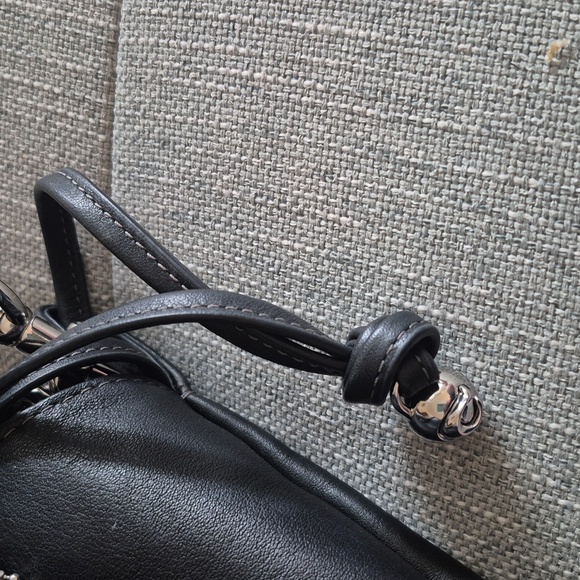 Coach Black Leather Shoulder Bag ..LIKE NEW - Picture 6 of 8